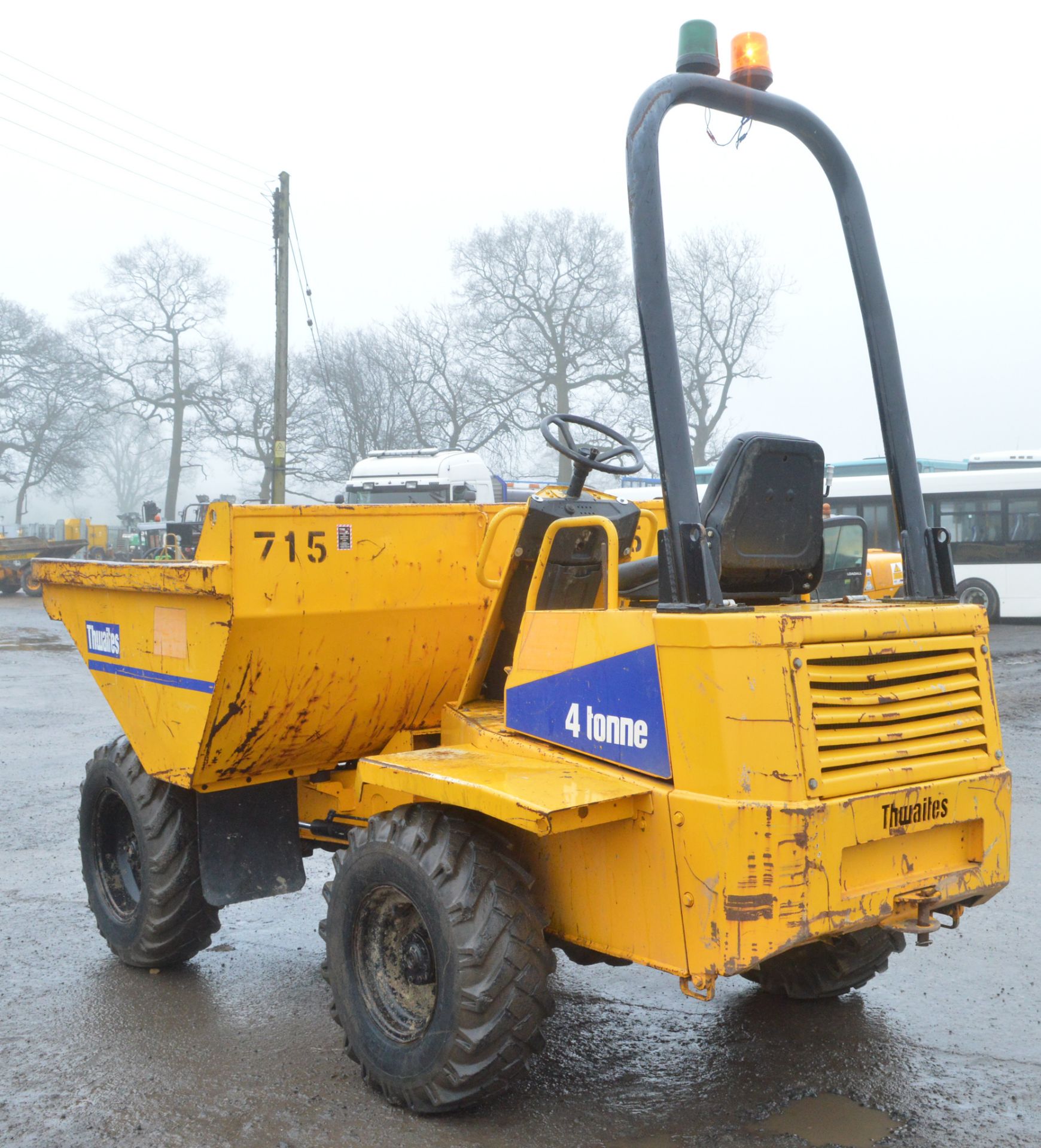 Thwaites 4 tonne straight skip dumper Year: 2004 S/N: 402A5584 Recorded Hours: 2319 715 - Image 2 of 11