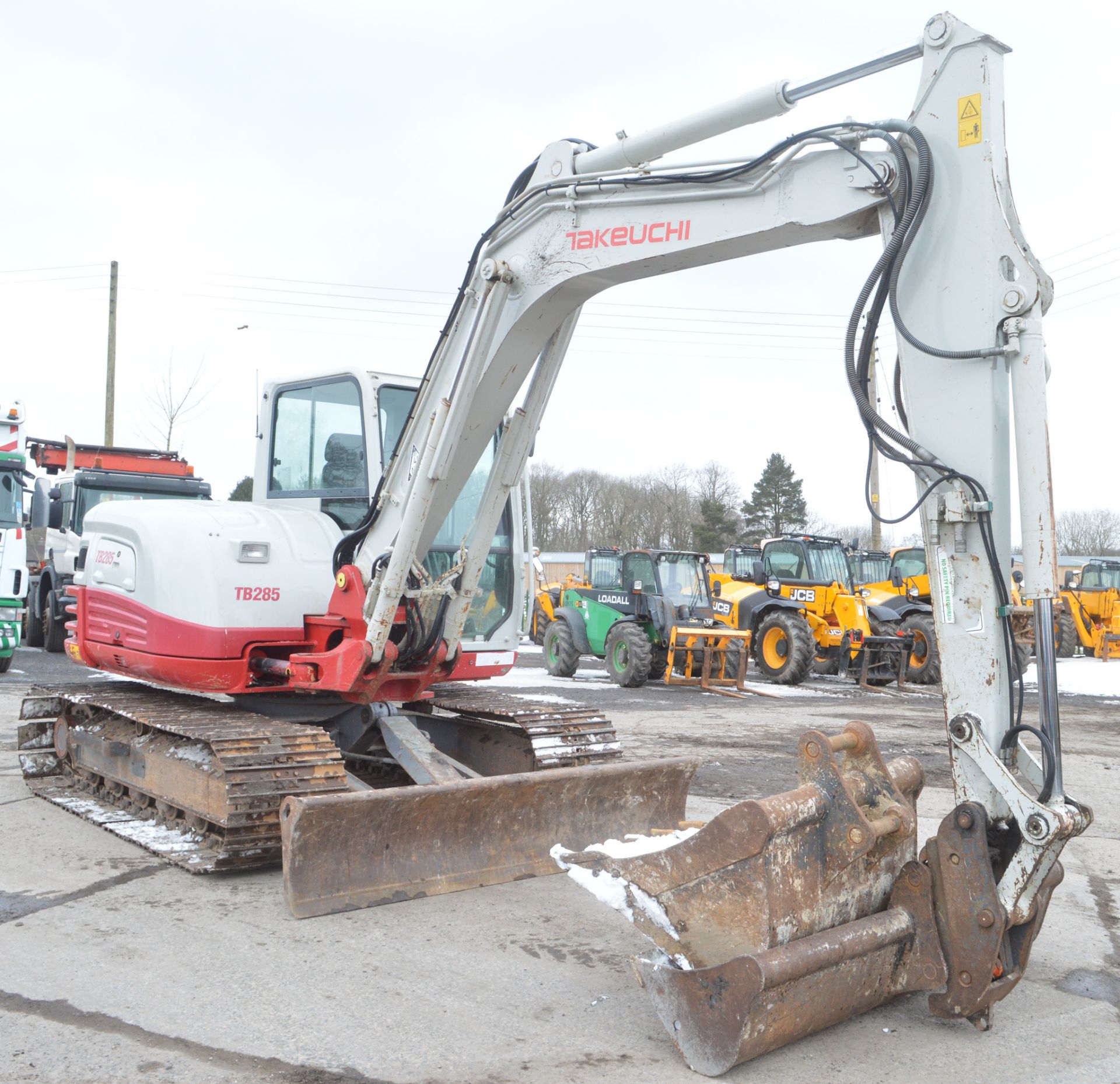 Takeuchi TB285 8.5 tonne steel tracked midi excavator Year: 2013 S/N: 185001002 - Image 5 of 11