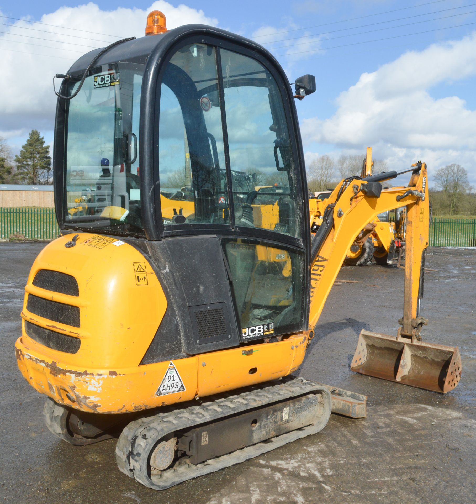 JCB 8016 CTS 1.5 tonne rubber tracked mini excavator  Year: 2013  S/N: TO2071394 Recorded hours: - Image 4 of 13