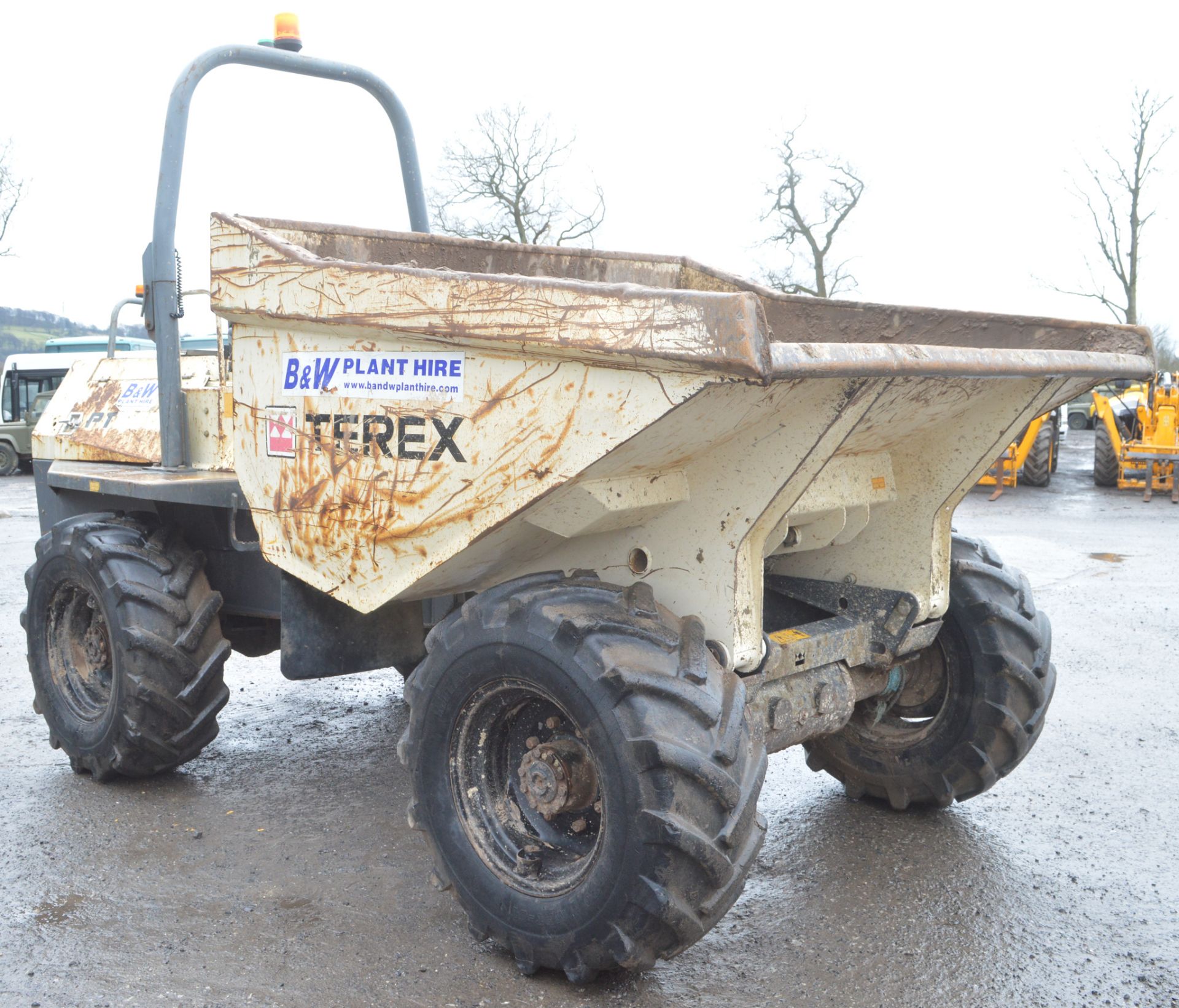 Benford Terex 6 tonne straight skip dumper Year: 2007 S/N: E707FW379 Recorded Hours: 2926 1428 - Image 2 of 11