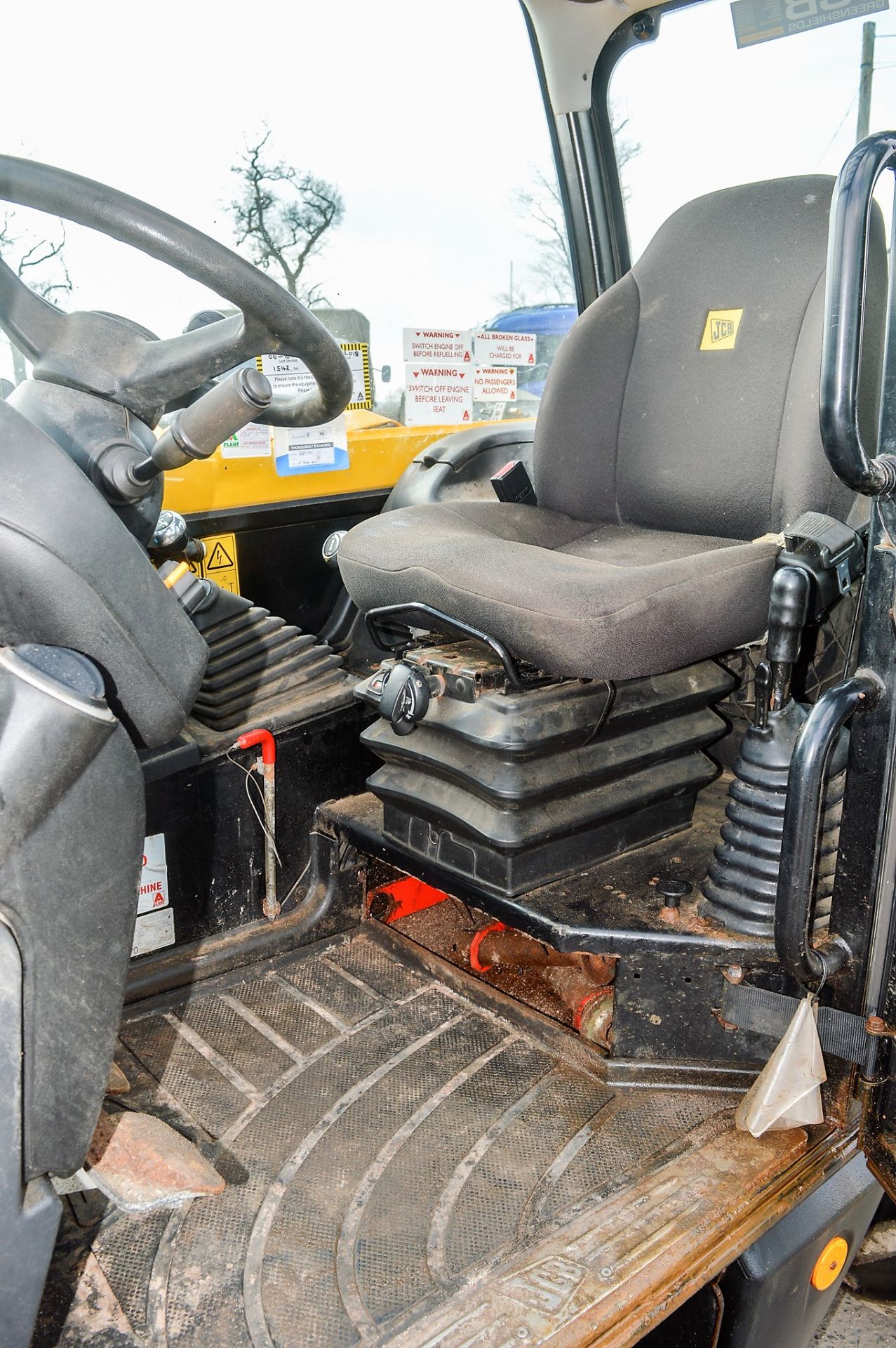 JCB 531-70 7 metre telescopic handler Year: 2013 S/N: 02176494 Recorded Hours: 1696 c/w load weigher - Image 12 of 14