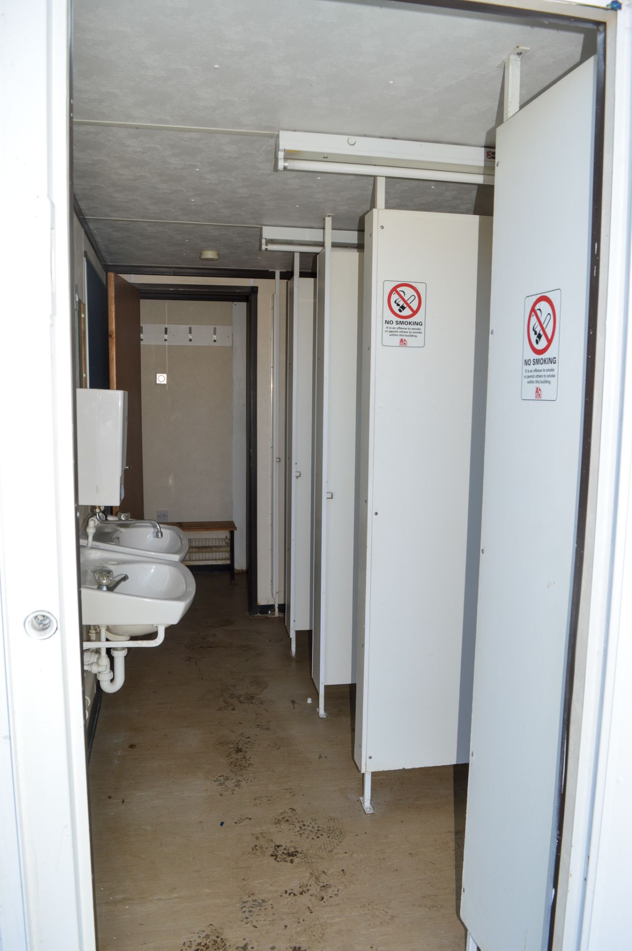 21 ft x 9 ft steel anti vandal toilet site unit c/w keys A451349 - Image 5 of 7