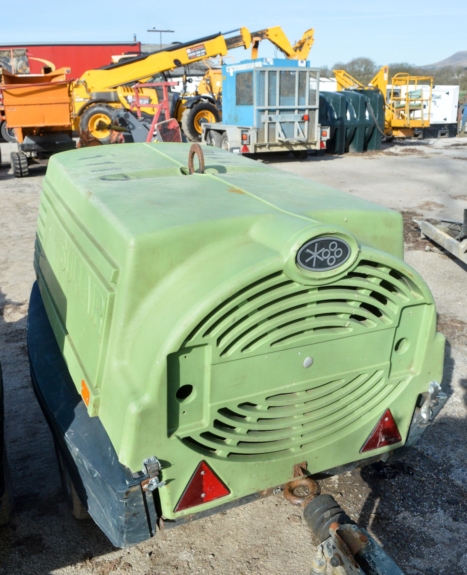 Sullair 48K diesel driven mobile air compressor Year: 2007 S/N: 48985 Recorded Hours: 746 - Image 2 of 3