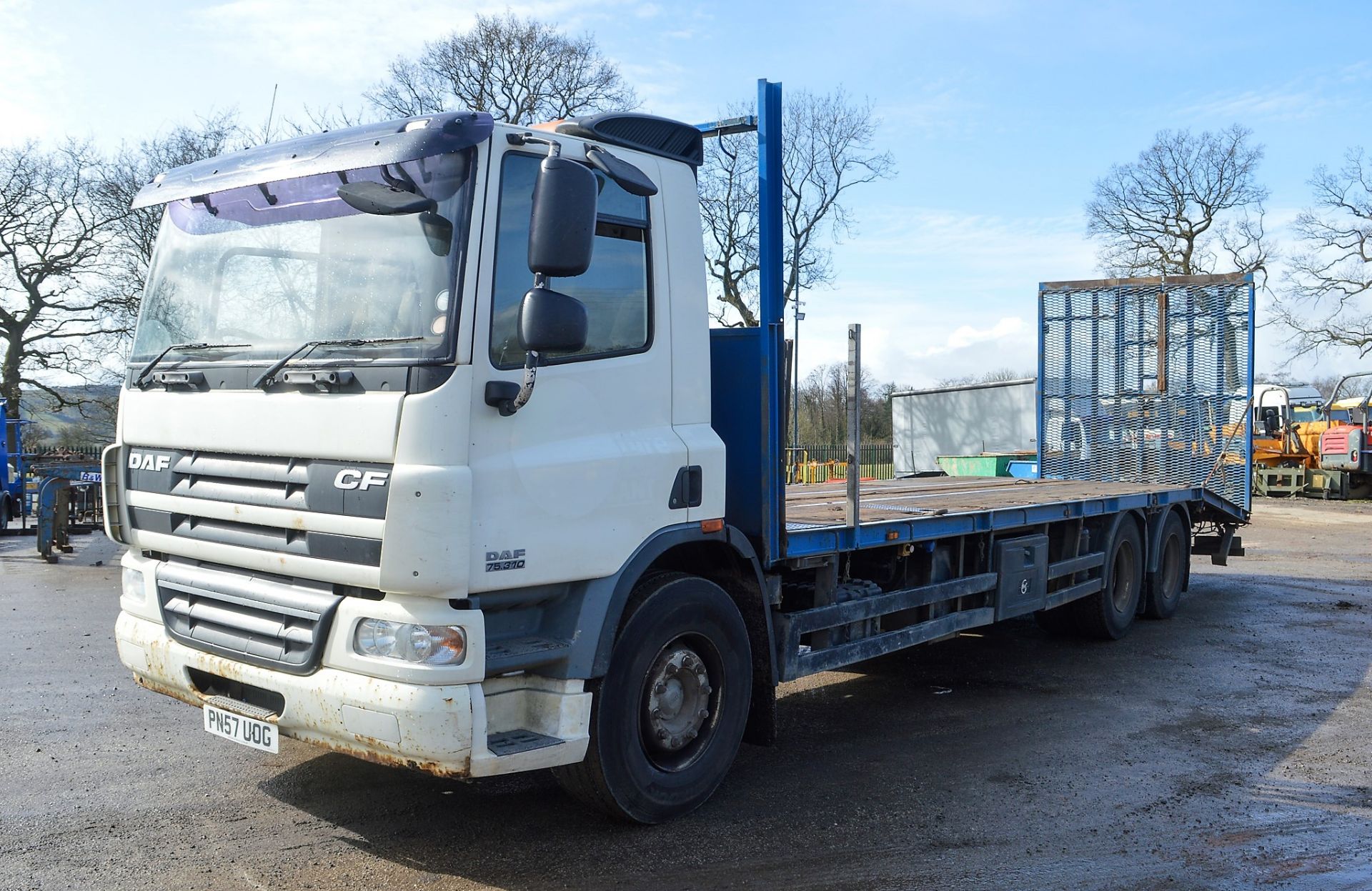 DAF 75 310 26 tonne 28ft bed beaver tail lorry Registration number: PN57 UOG Date of