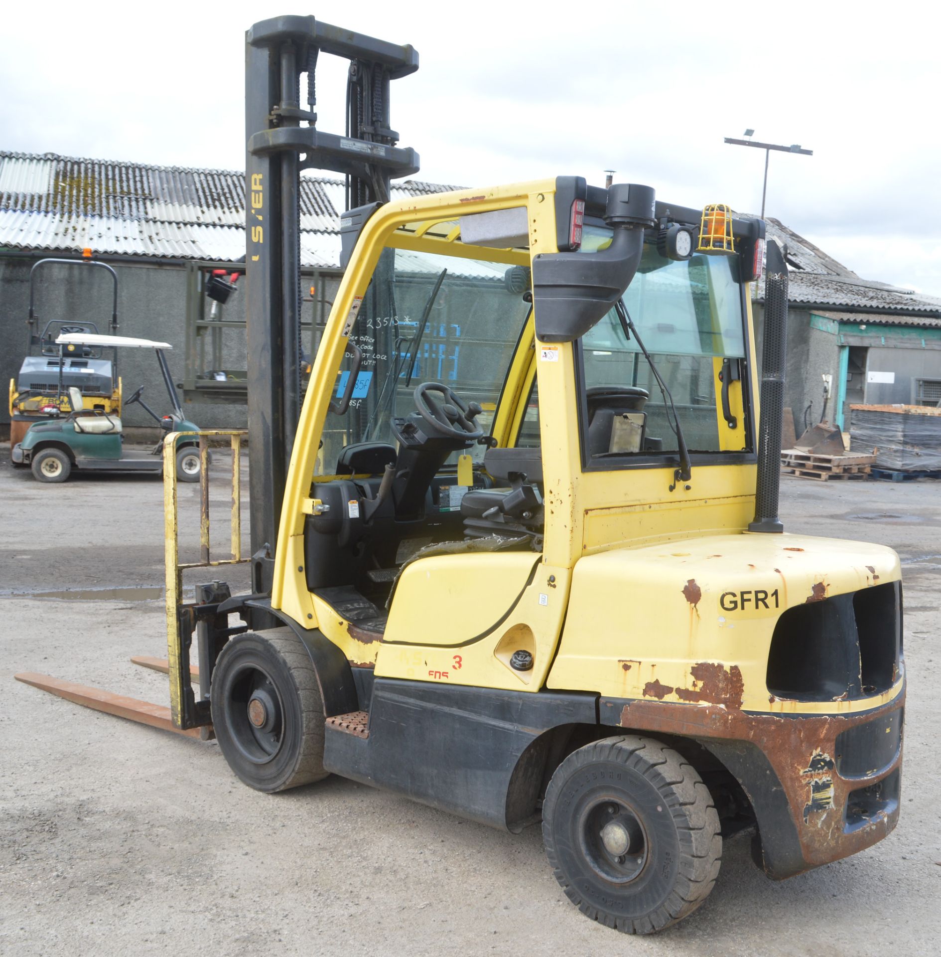 Hyster H3.5FT 3.5 tonne diesel driven fork lift truck  Year: 2012 S/N: L177B37532K Recorded hours: - Image 2 of 8