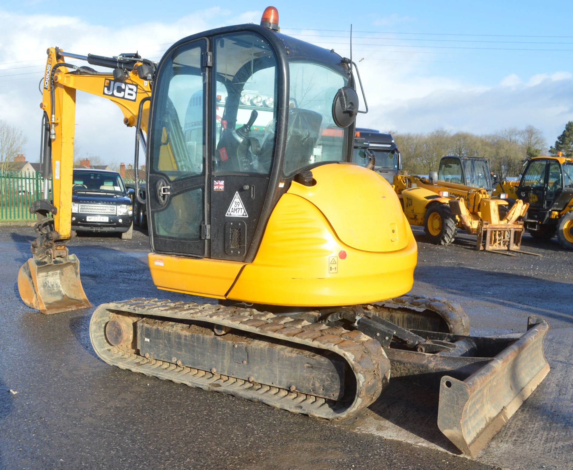 JCB 8050 RTS 5 tonne rubber tracked mini excavator Year: 2015 S/N: 2379492 Recorded Hours: 786 - Image 4 of 11