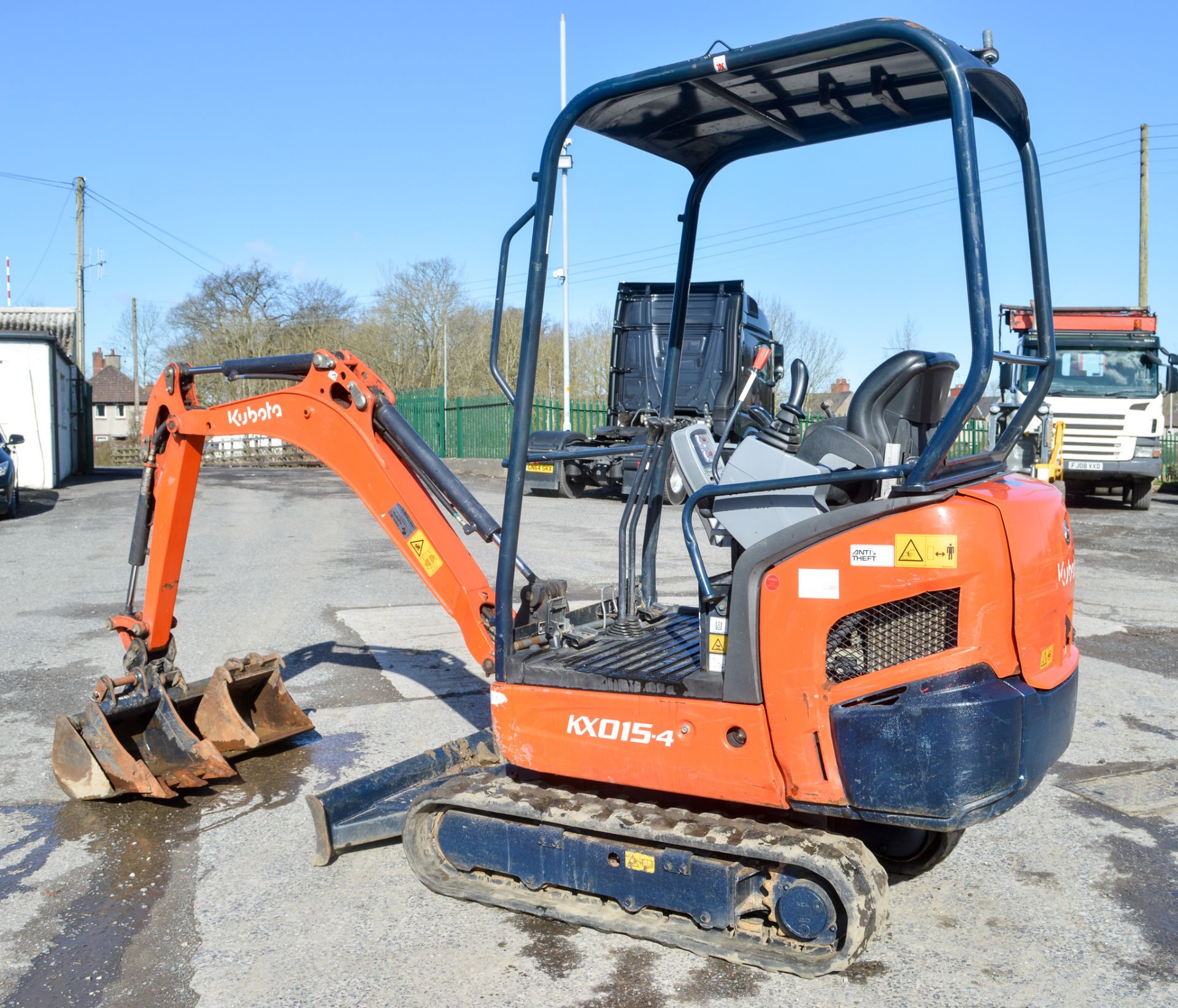 Kubota KX015.4 1.5 tonne rubber tracked excavator Year: 2015 S/N: 59007 Recorded Hours: 1059 - Image 2 of 10