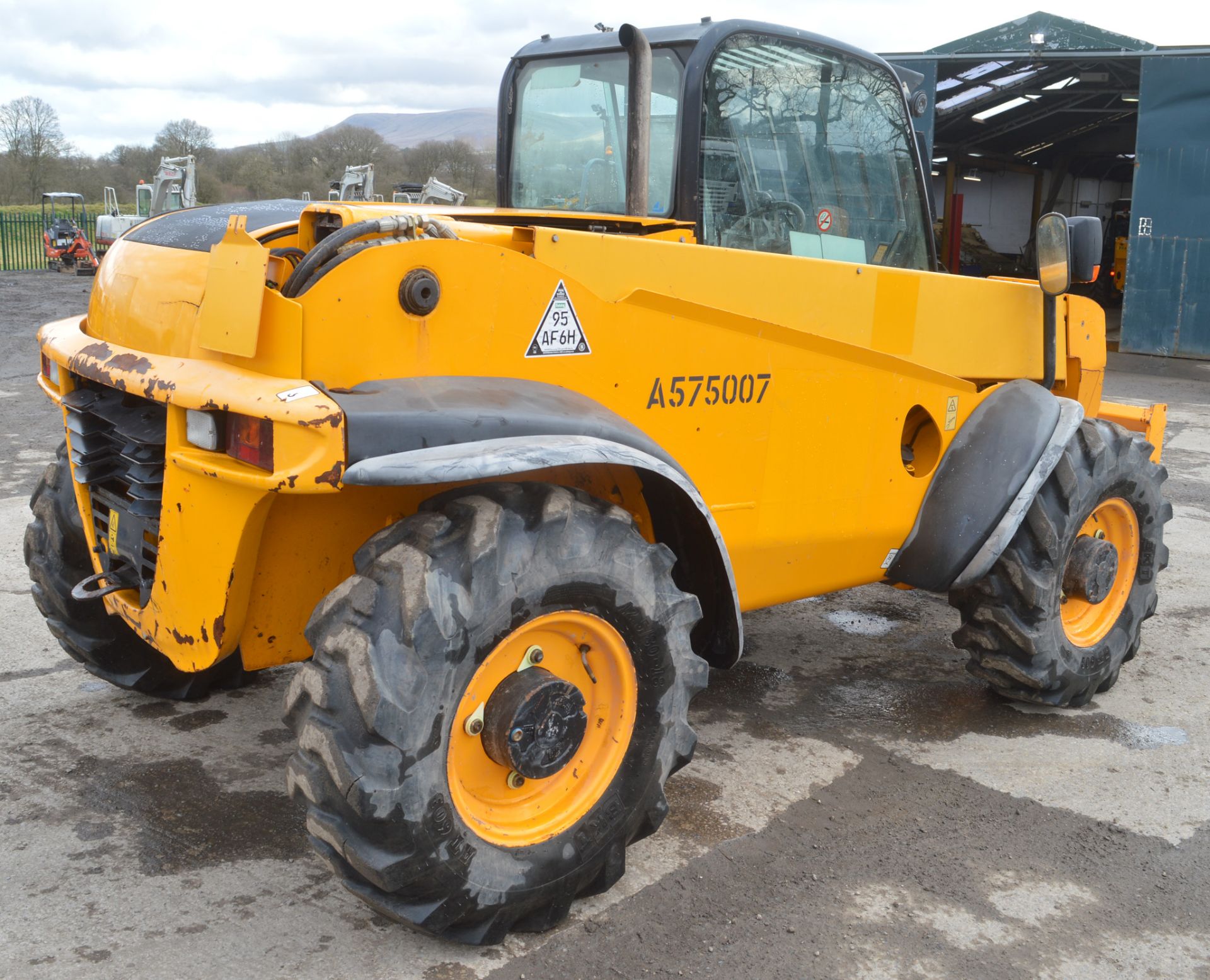 JCB 524-50 5 metre telescopic handler  Year: 2012 S/N: 01419126 Recorded hours: 2178 A575007 - Image 4 of 13