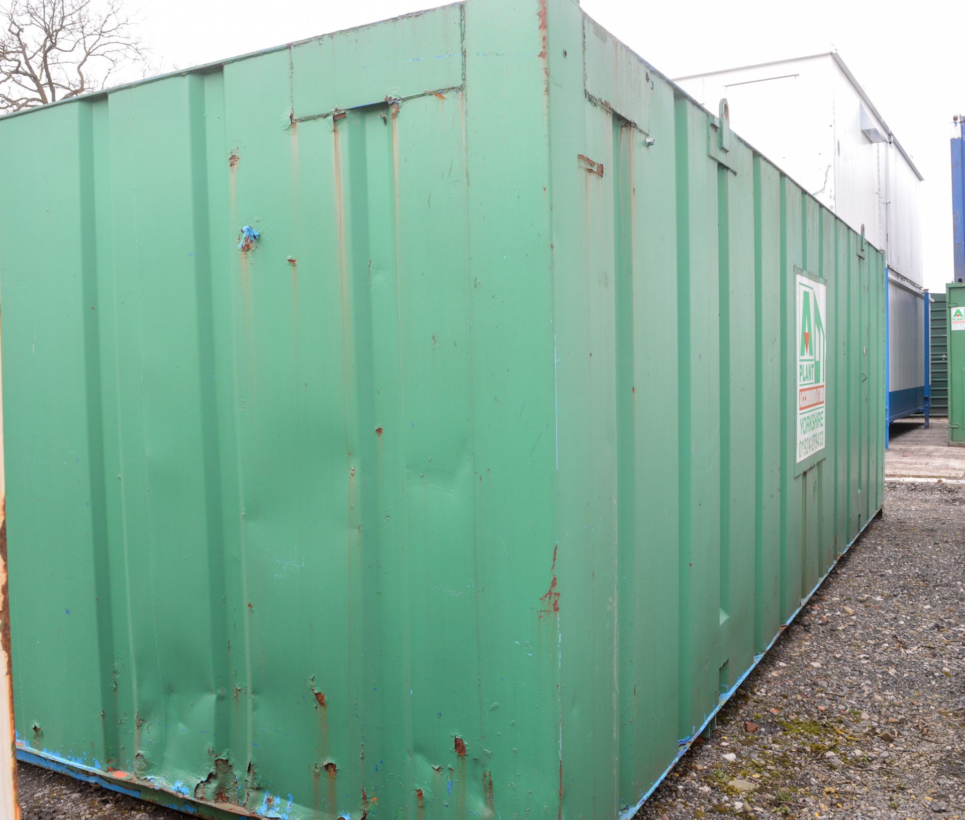 24 ft x 9 ft steel store site unit c/w keys A223930 - Image 3 of 5