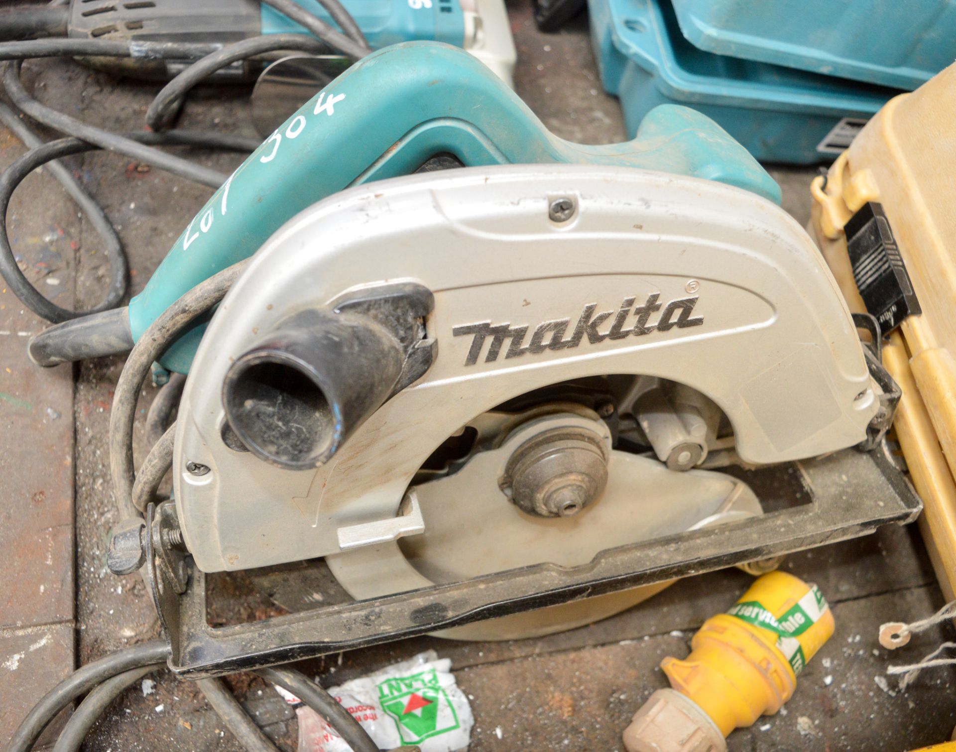 Makita 110v circular saw A559455