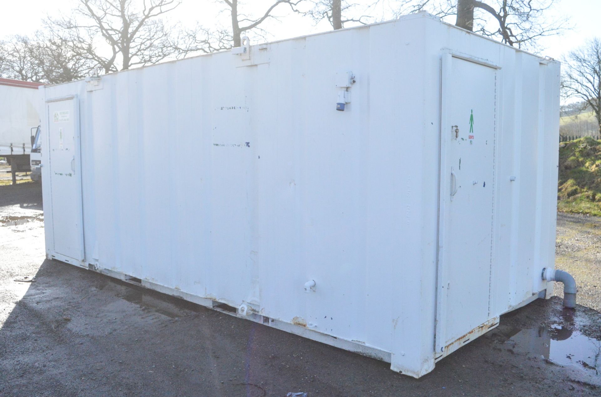 21 ft x 9 ft steel anti vandal toilet site unit c/w keys A451349