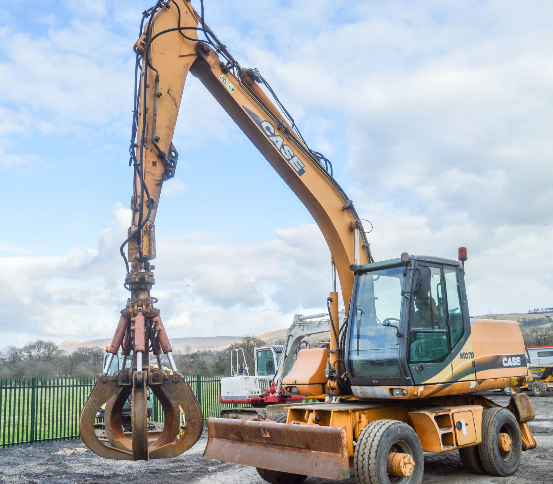 Case W170 17 tonne wheeled excavator Year: 2003 S/N: 232676 Recorded Hours: 10580 blade, piped &