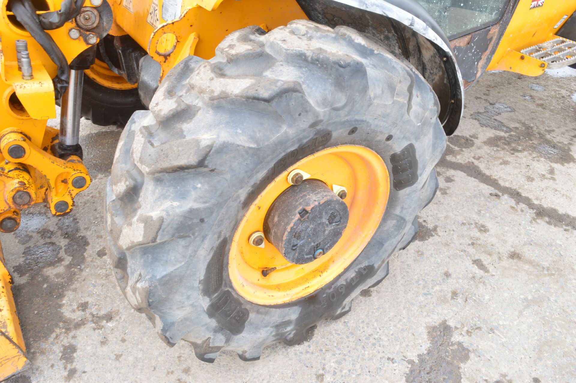 JCB 524-50 5 metre telescopic handler  Year: 2012 S/N: 01419126 Recorded hours: 2178 A575007 - Image 9 of 13