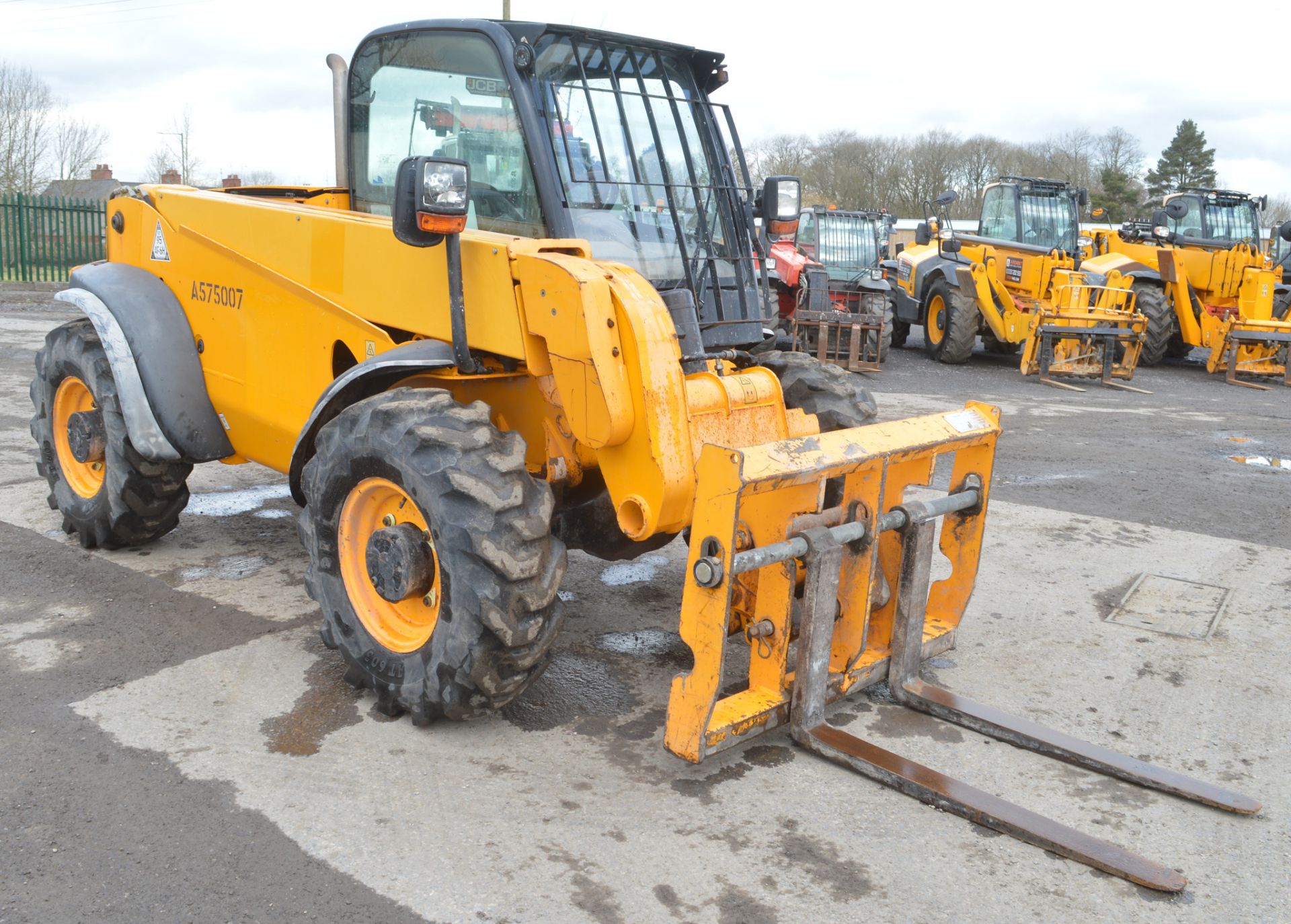 JCB 524-50 5 metre telescopic handler  Year: 2012 S/N: 01419126 Recorded hours: 2178 A575007 - Image 5 of 13