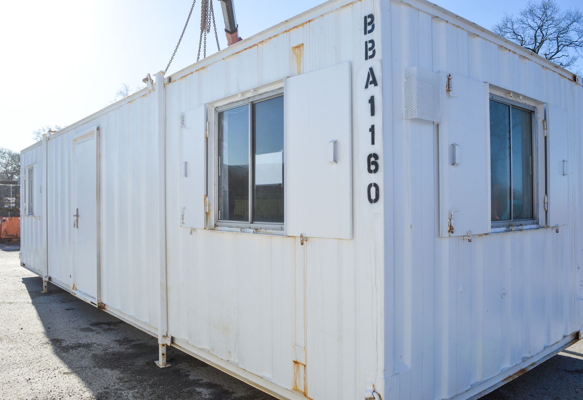 32 ft x 9 ft steel anti vandal office site unit c/w keys BBA1160 - Image 2 of 7