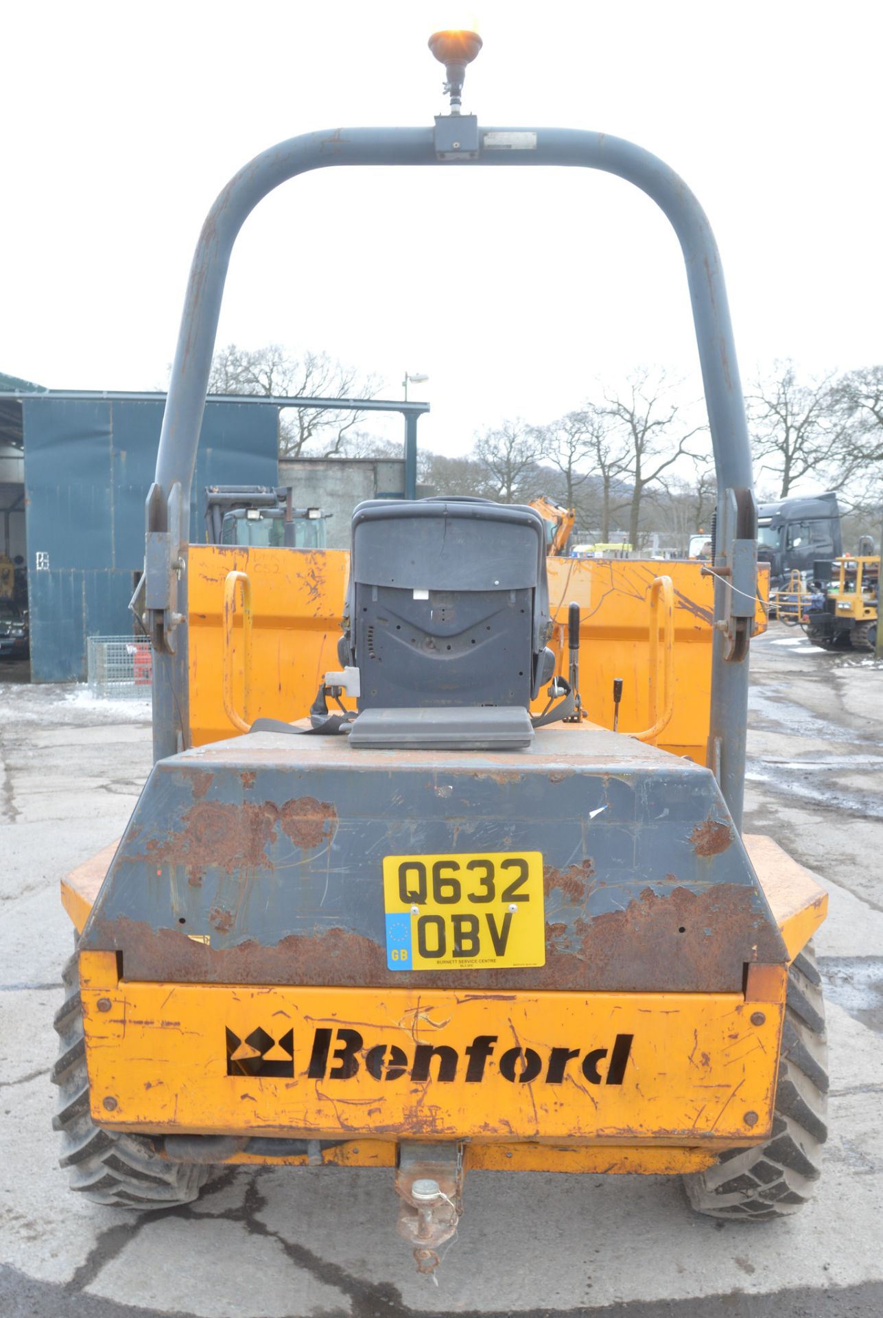 Benford Terex 3 tonne straight skip dumper  Year: 2004 S/N: E401AP020 Recorded hours: 3115 DPR052 - Image 6 of 11