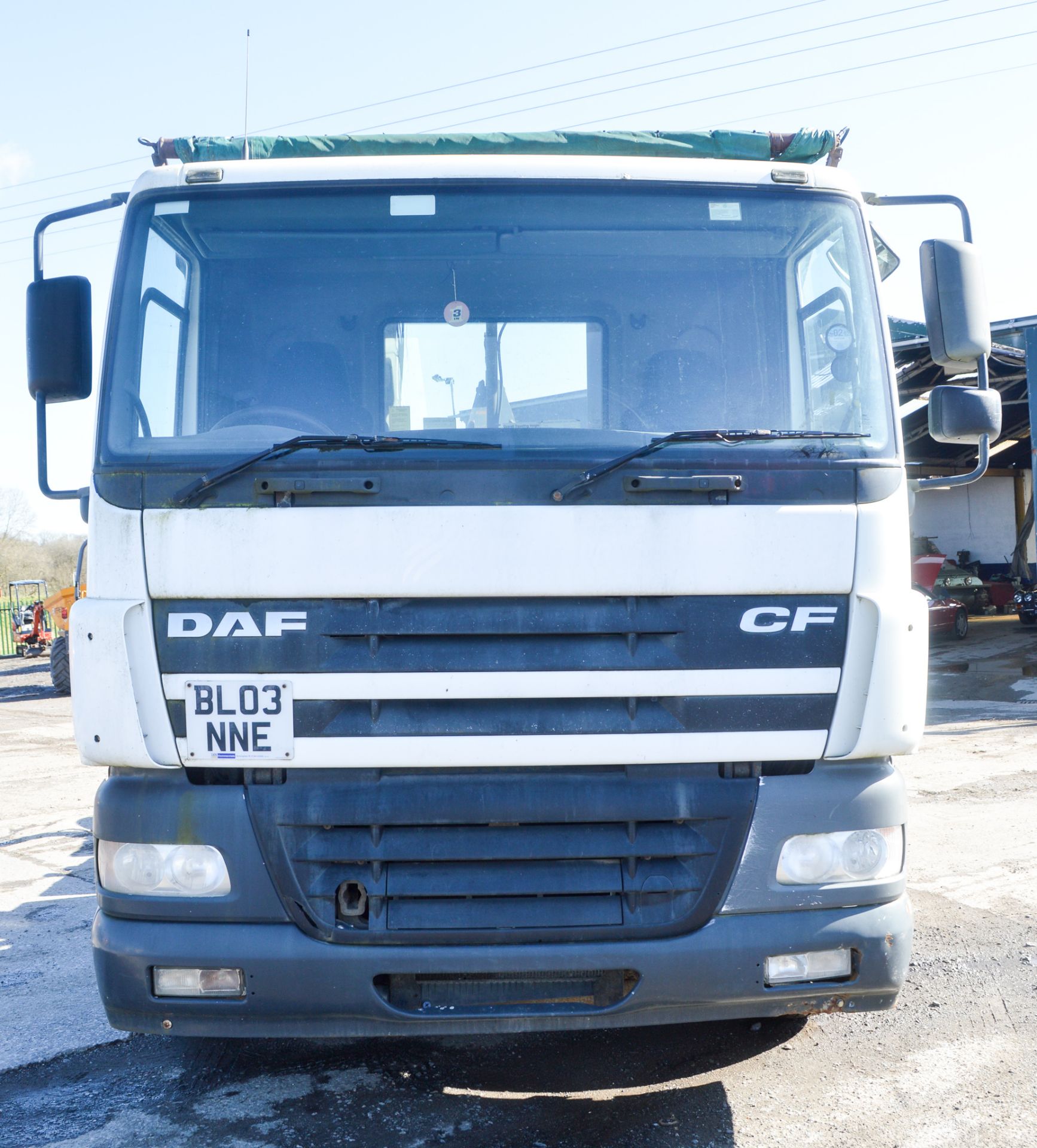 DAF FAS CF85.380  26 tonne skip loader lorry Registration Number: BL03 NNE Date of Registration: - Image 5 of 9