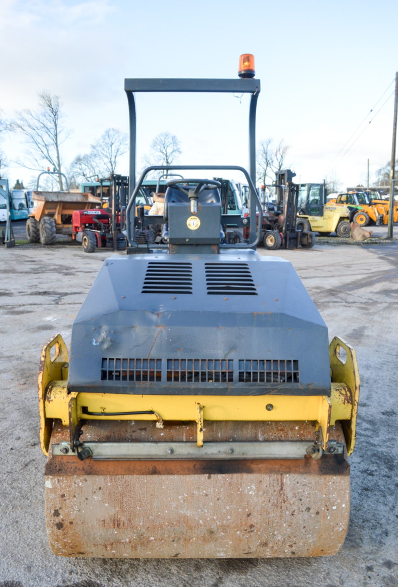 Bomag BW120 AD-3 double drum ride on roller Year: 2003 S/N: 518786 Recorded Hours: 1630 536 - Image 5 of 8