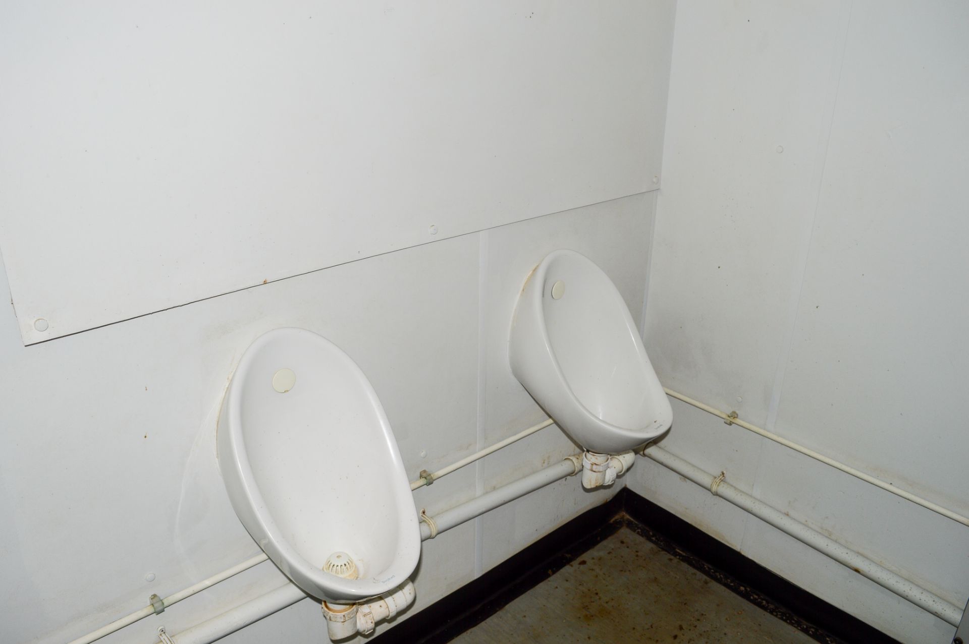 32 ft x 9 ft steel anti vandal toilet & office site unit comprising of office room, single - Image 8 of 8