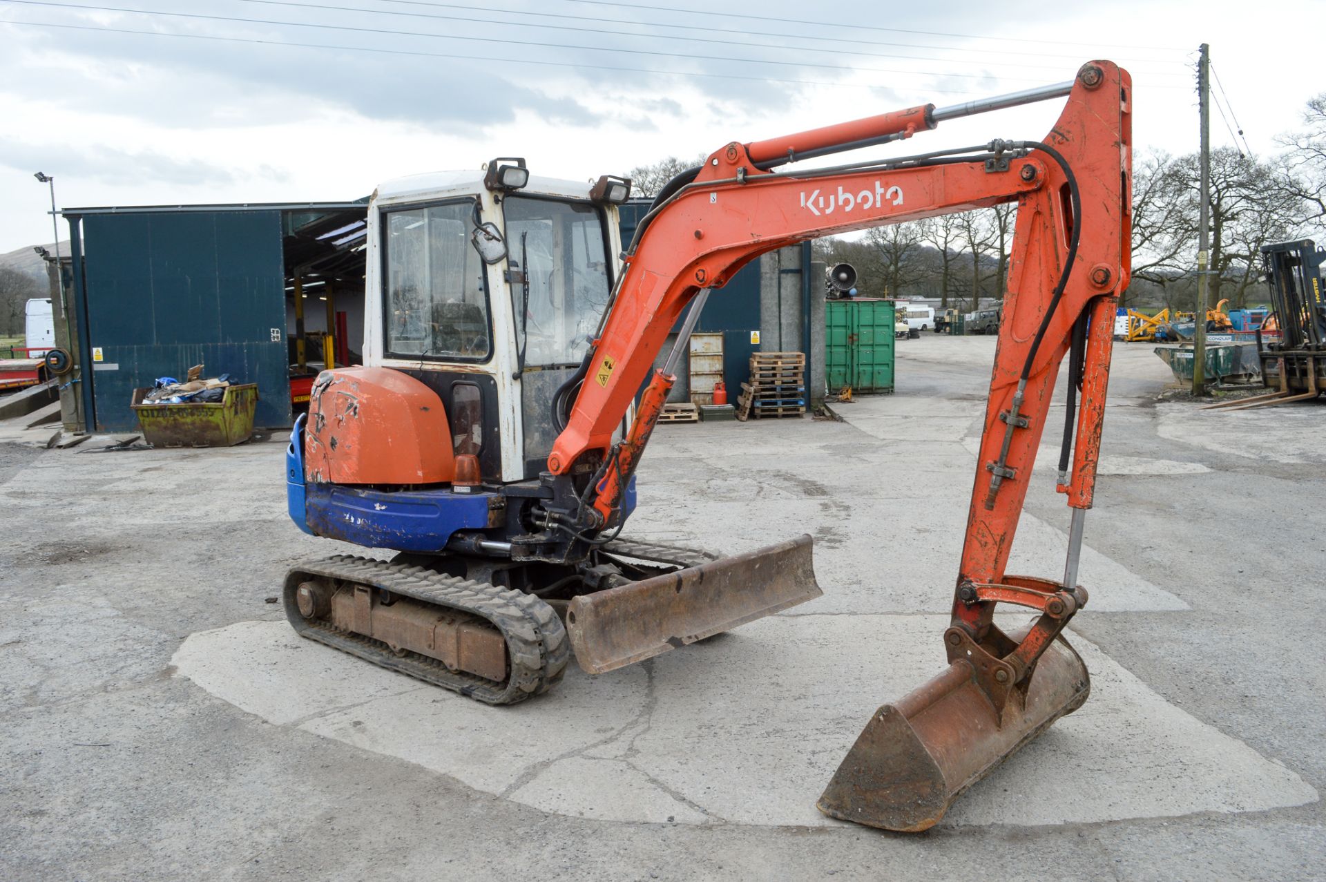 Kubota KX61 2.6 tonne rubber tracked mini excavator Year: 2006 S/N: 55496 Recorded Hours: 6079 - Image 4 of 11