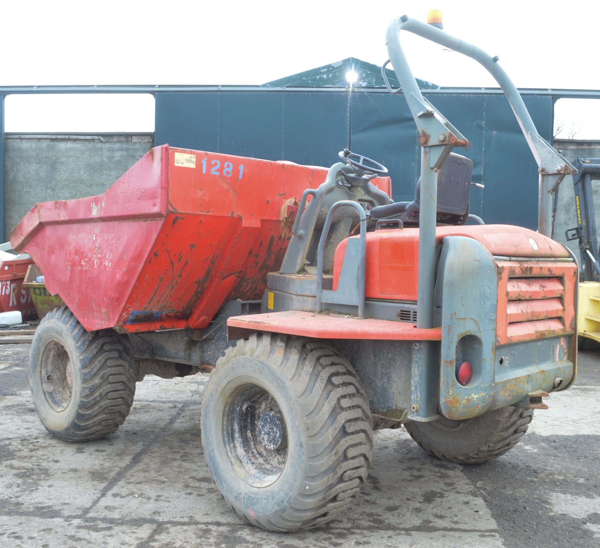 Neuson 9001 9 tonne straight skip dumper  Year: 2006  S/N: AB91169F Recorded hours: 3180 1281 - Image 2 of 11