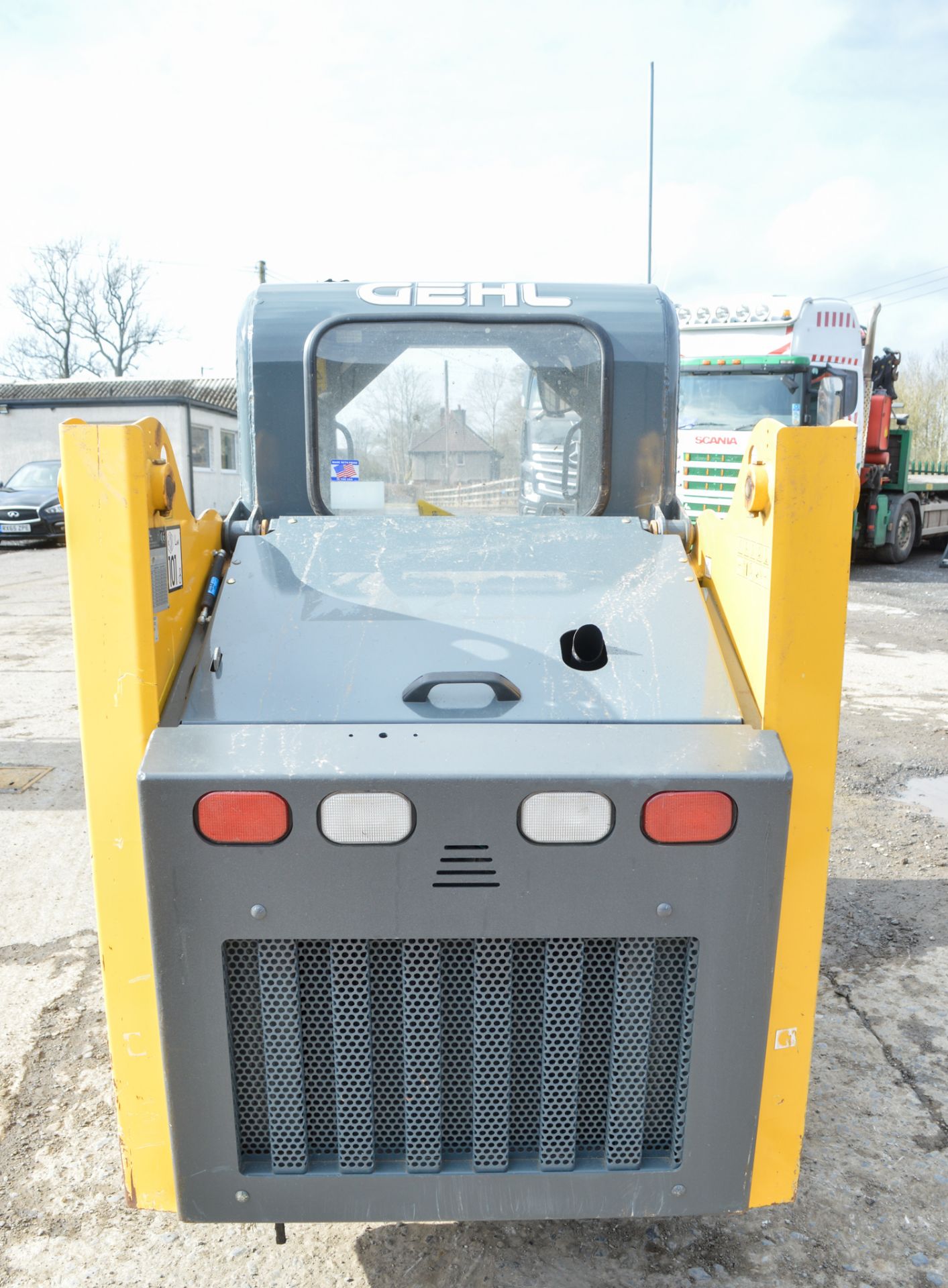 Gehl 3840 E Series skid steer loader Year: 2016 S/N: E005501 Recorded Hours: 436 c/w bucket - Image 6 of 10