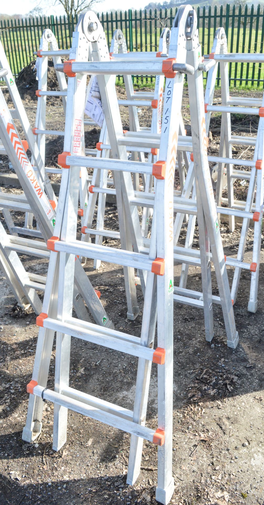 Waku aluminium step ladder A595757