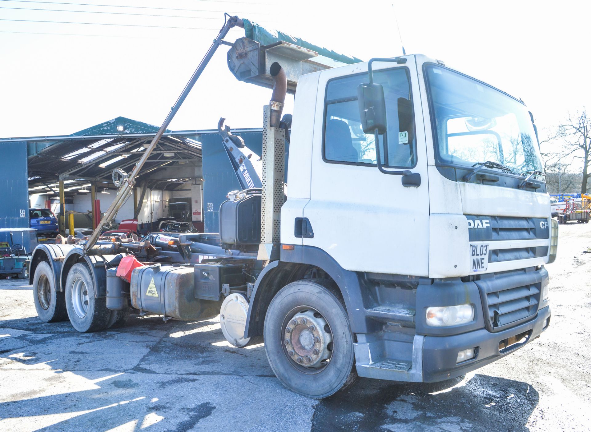 DAF FAS CF85.380  26 tonne skip loader lorry Registration Number: BL03 NNE Date of Registration: - Image 4 of 9