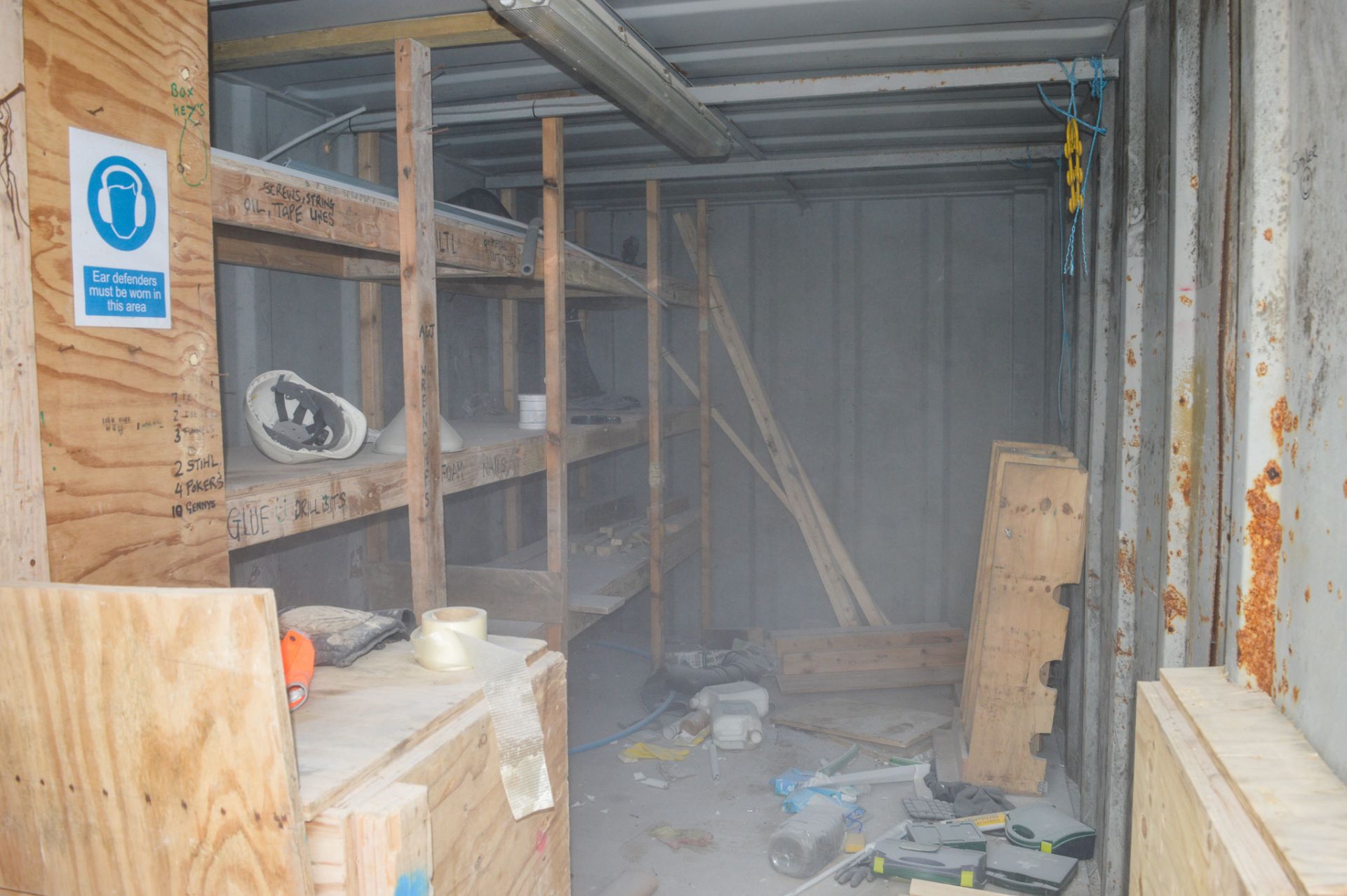 16 ft x 9 ft steel store site unit c/w keys A412695 - Image 5 of 5