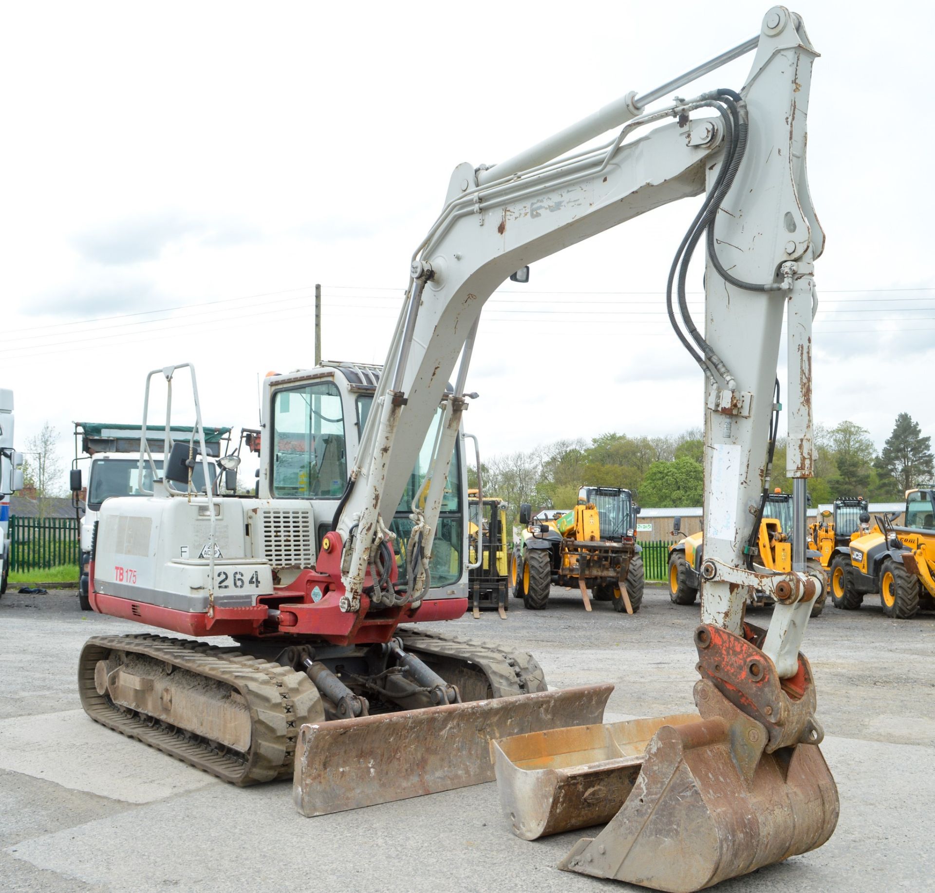 Takeuchi TB175 7.5 tonne rubber tracked mini excavator Year: 2010 S/N: 301417 Recorded Hours: 6045 - Image 2 of 12