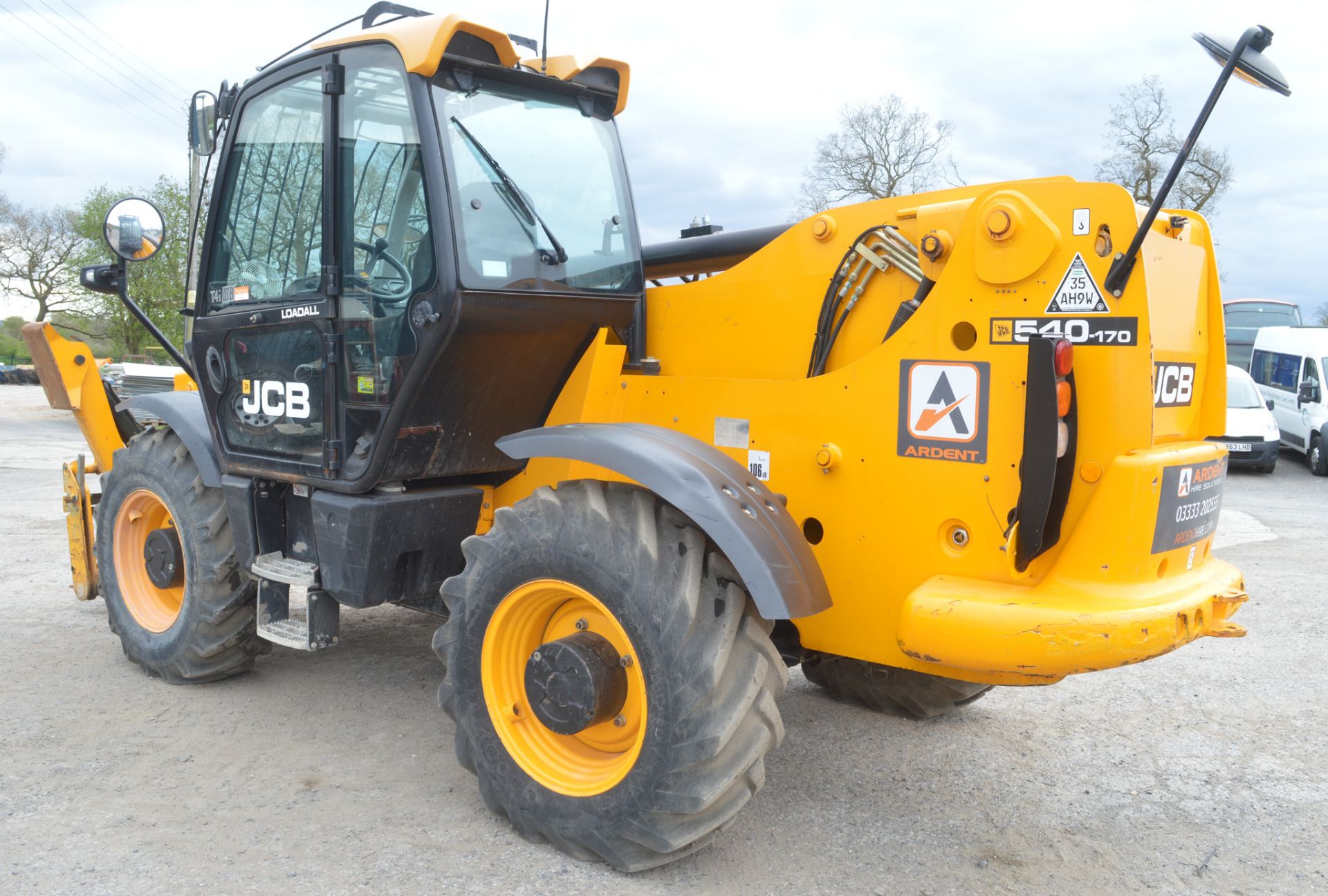 JCB 540-170 17 metre Hi-Viz telescopic handler  Year: 2013 S/N: 2178395 Recorded hours: 4654 9372 - Image 2 of 13