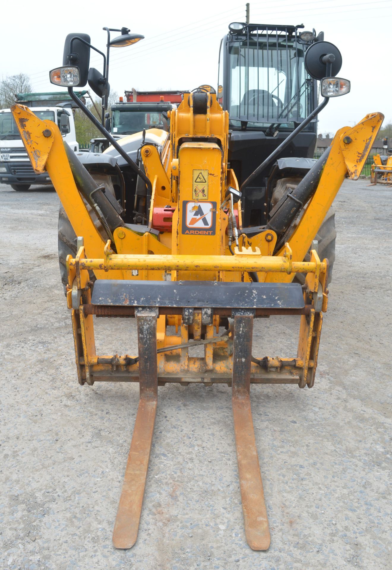 JCB 540-170 17 metre Hi-Viz telescopic handler  Year: 2013 S/N: 2178395 Recorded hours: 4654 9372 - Image 6 of 13