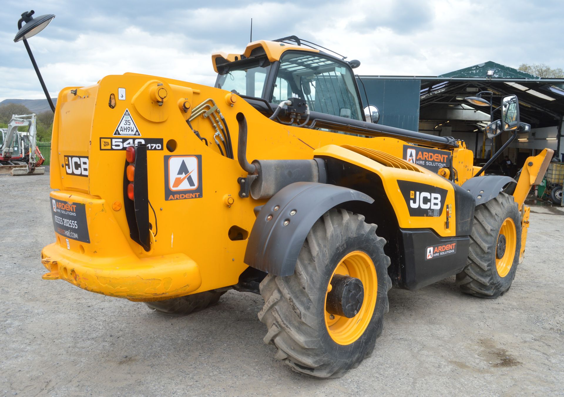 JCB 540-170 17 metre Hi-Viz telescopic handler  Year: 2013 S/N: 2178395 Recorded hours: 4654 9372 - Image 4 of 13