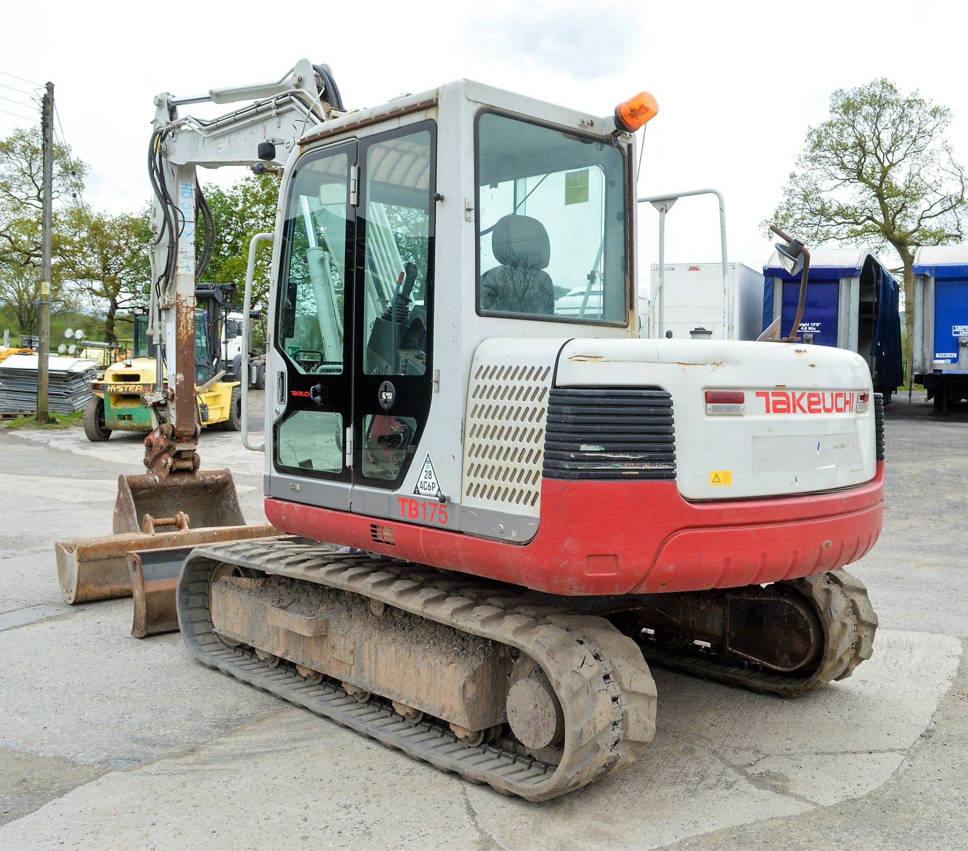 Takeuchi TB175 7.5 tonne rubber tracked mini excavator Year: 2010 S/N: 301417 Recorded Hours: 6045 - Image 3 of 12