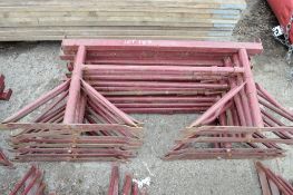 10 - builders trestles