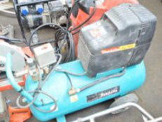 Makita 110v receiver mounted air compressor 87009