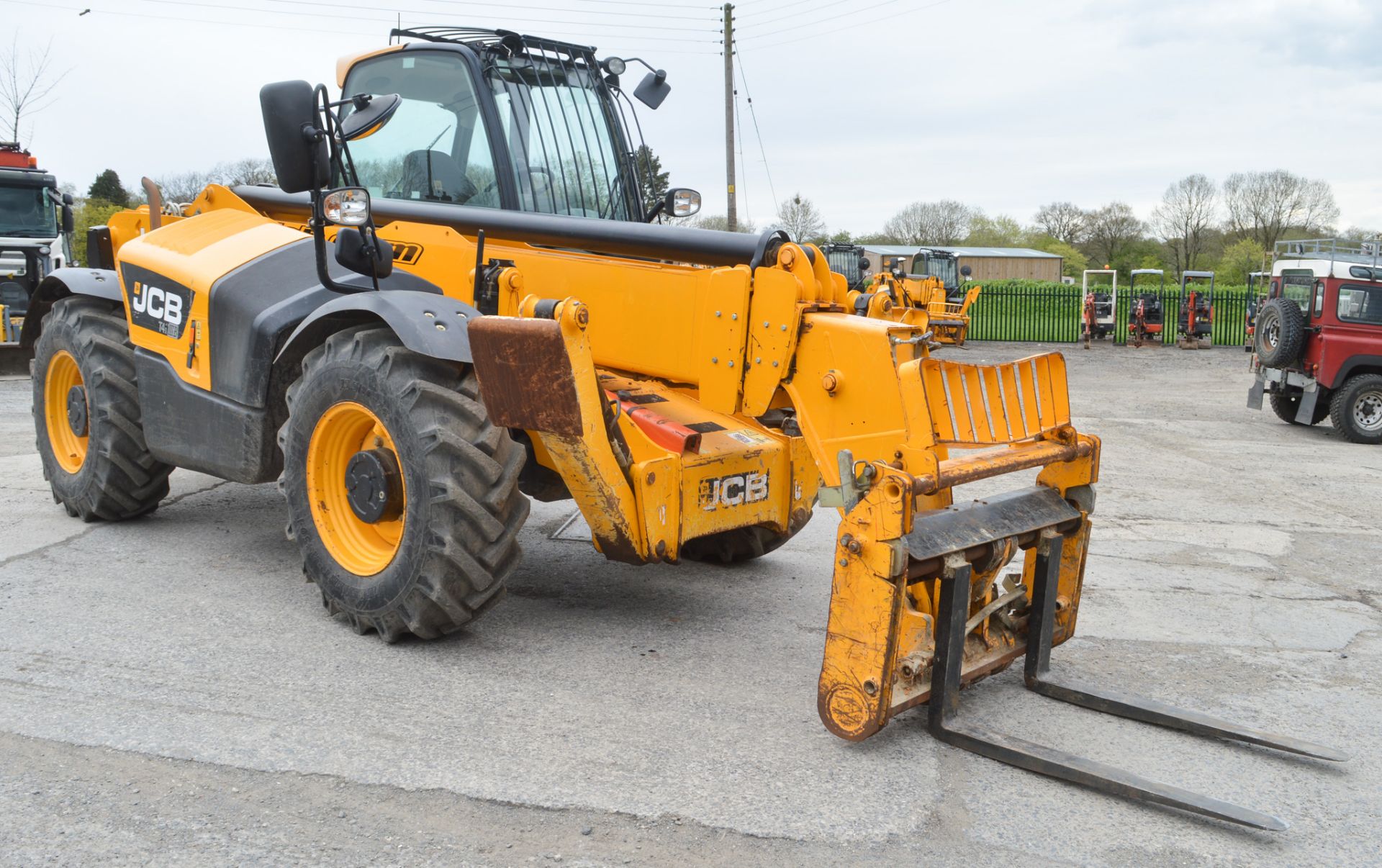 JCB 535-140 14 metre Hi-Viz telescopic handler  Year: 2013 S/N: 2178753 Recorded hours: 6340 5418A - Image 5 of 12