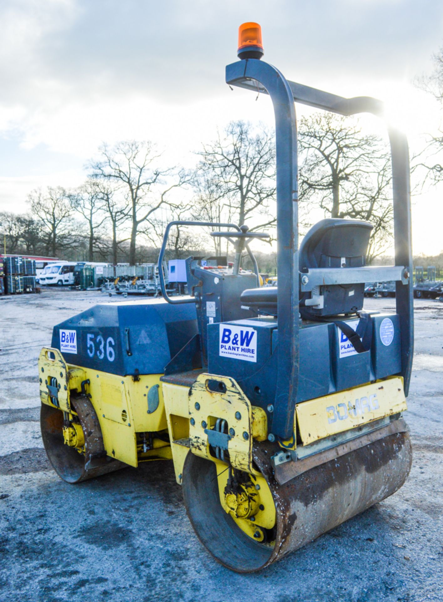 Bomag BW120 AD-3 double drum ride on roller Year: 2003 S/N: 518786 Recorded Hours: 1630 536 - Image 3 of 8