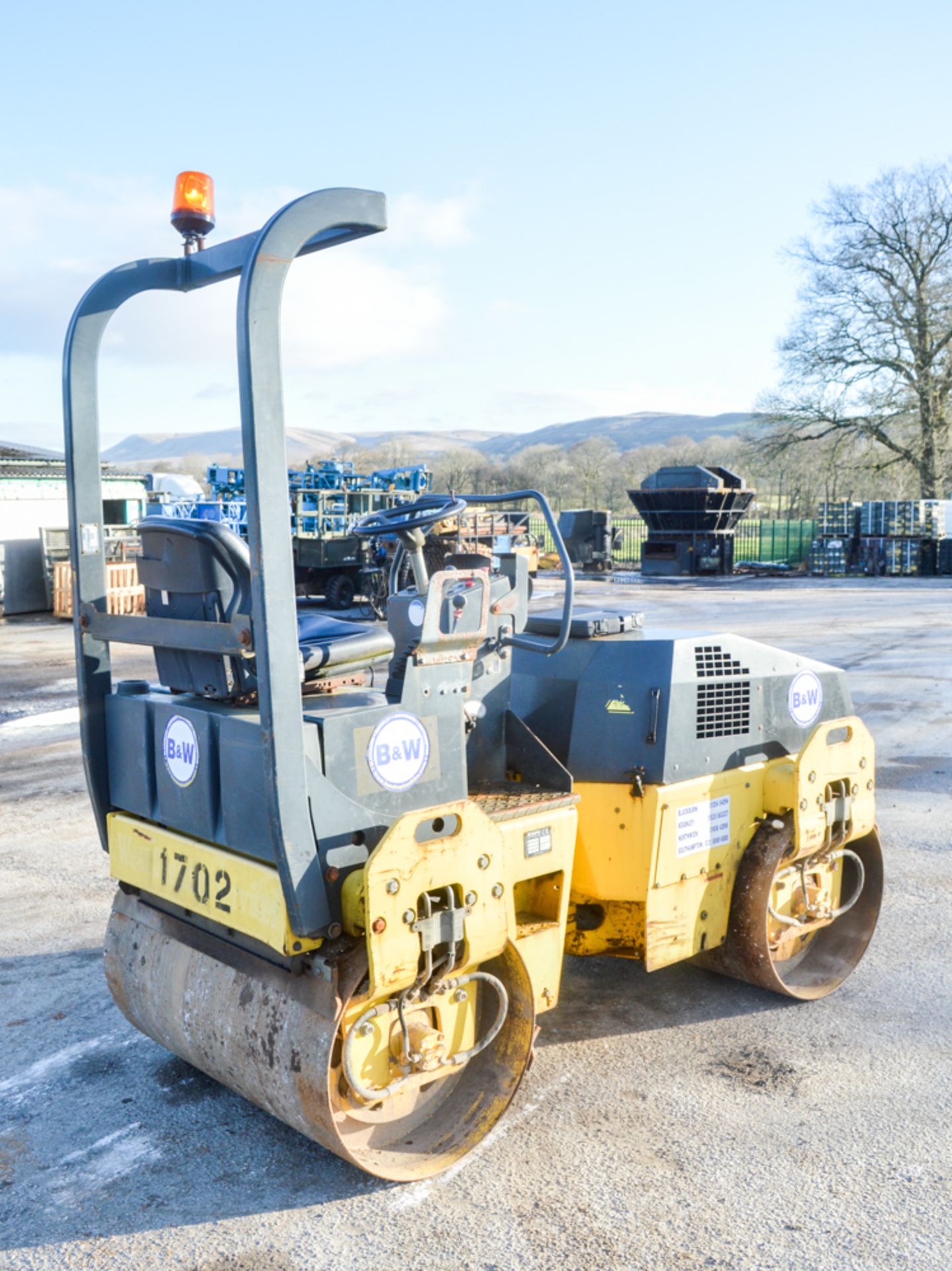 Bomag BW120 AD-3 double drum ride on roller Year: 2004 S/N: 519815 Recorded Hours: Hour clock - Image 4 of 8