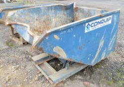 Fork lift truck tipping skip