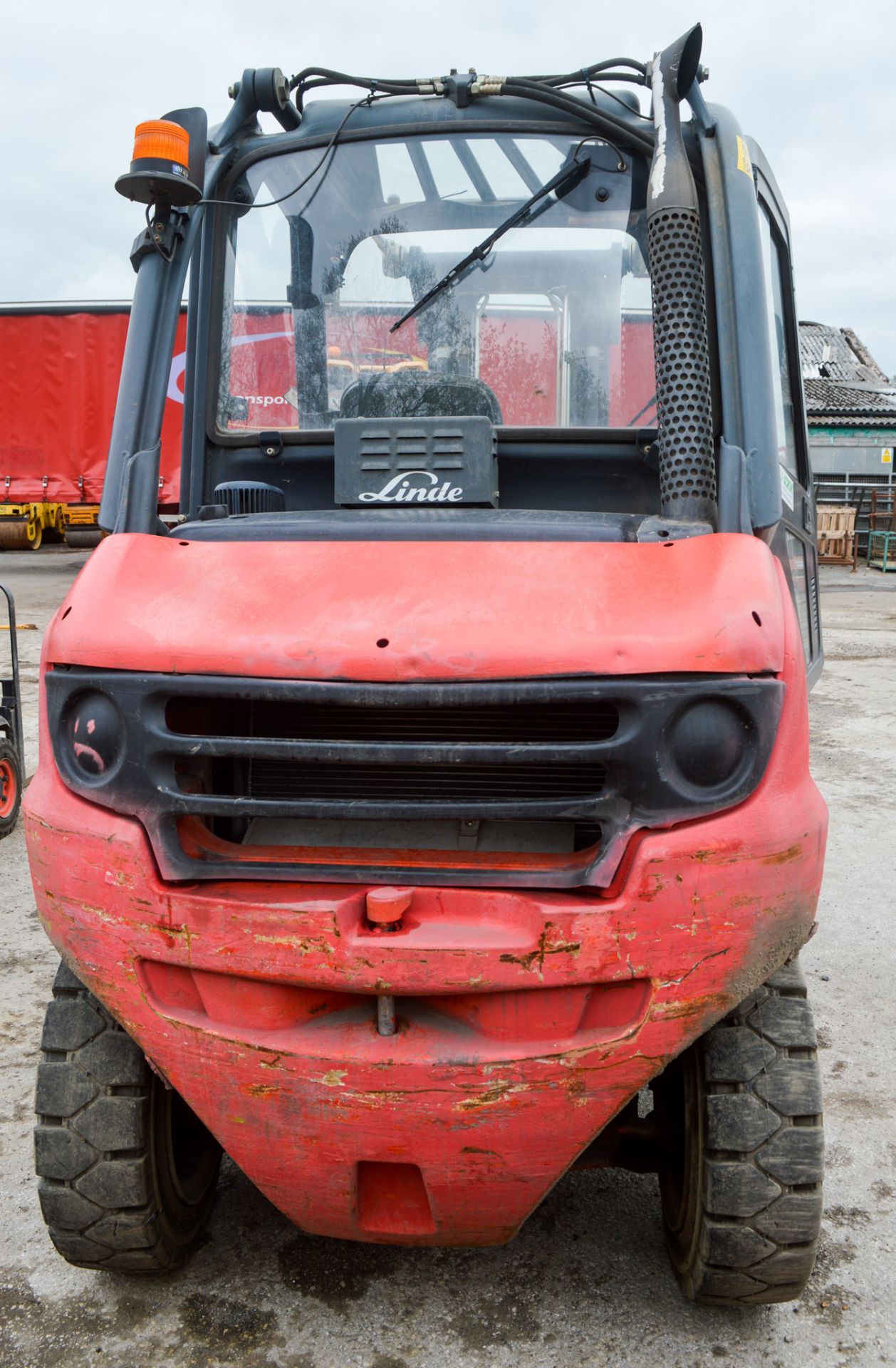 Linde H45D diesel driven fork lift truck Year: 2007 S/N: H2X394U03152 **Sold as non runner suspected - Image 6 of 9