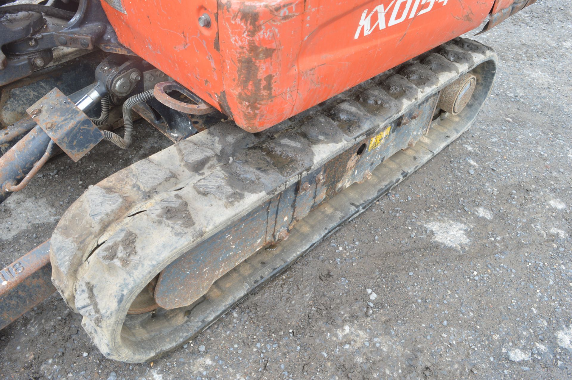 Kubota KX015-4 1.5 tonne rubber tracked mini excavator  Year: 2011 S/N: 55584 Recorded hours: 2016 - Image 8 of 11