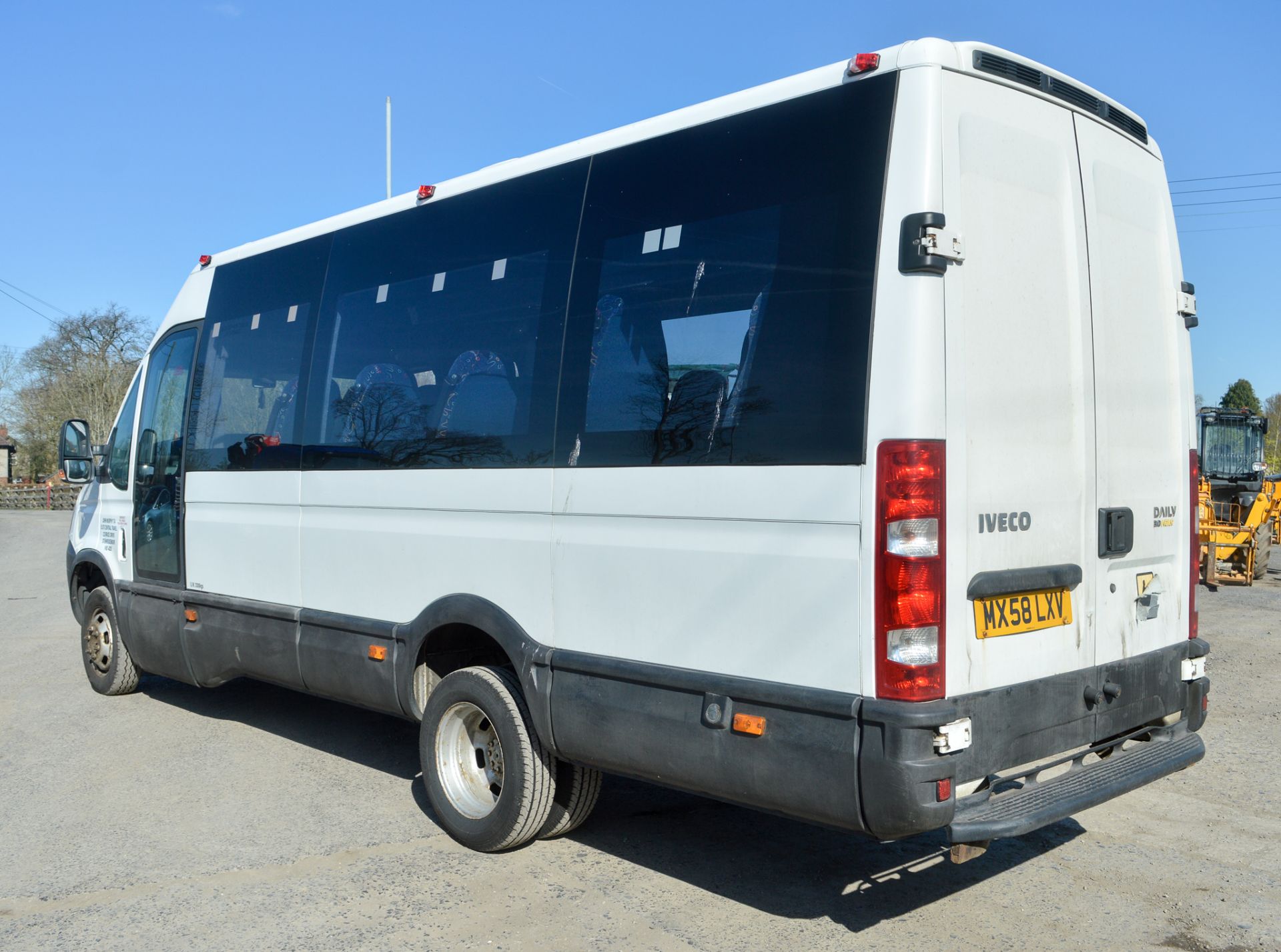 Iveco Daily 45C15 16 seat mini bus Registration Number: MX58 LXV Date of Registration: 20/11/2008 - Image 4 of 9