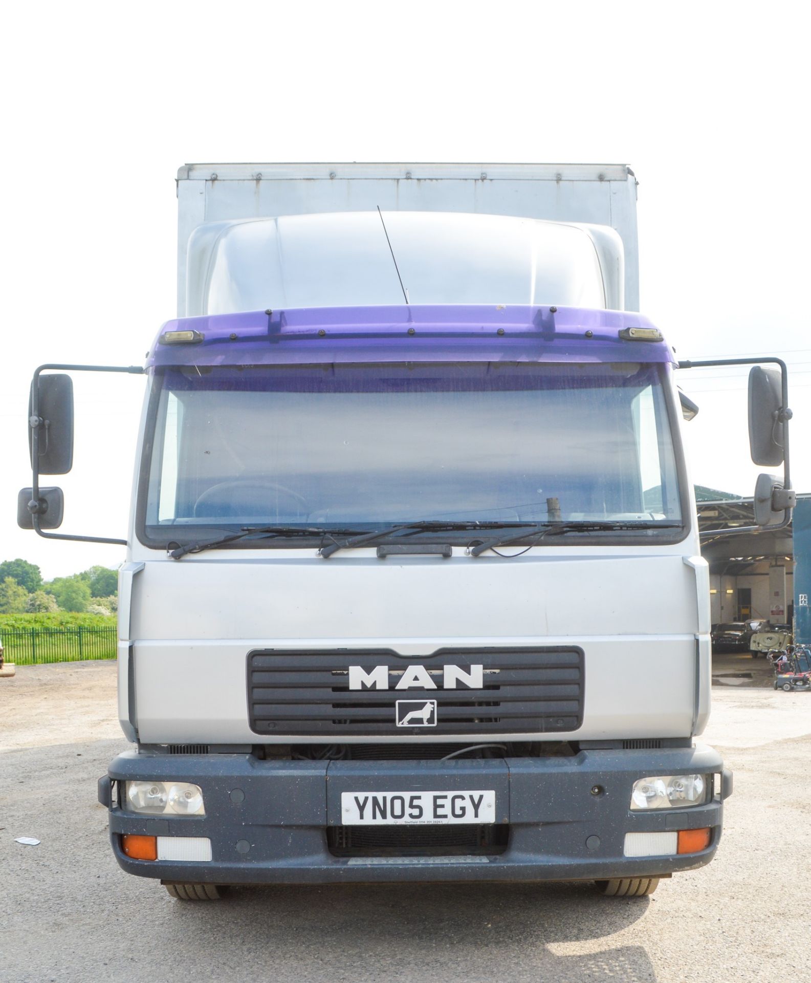 MAN 12.225 12 tonne curtain sided vehicle transporter lorry Registration Number: YN05 EGY Date of - Image 5 of 17