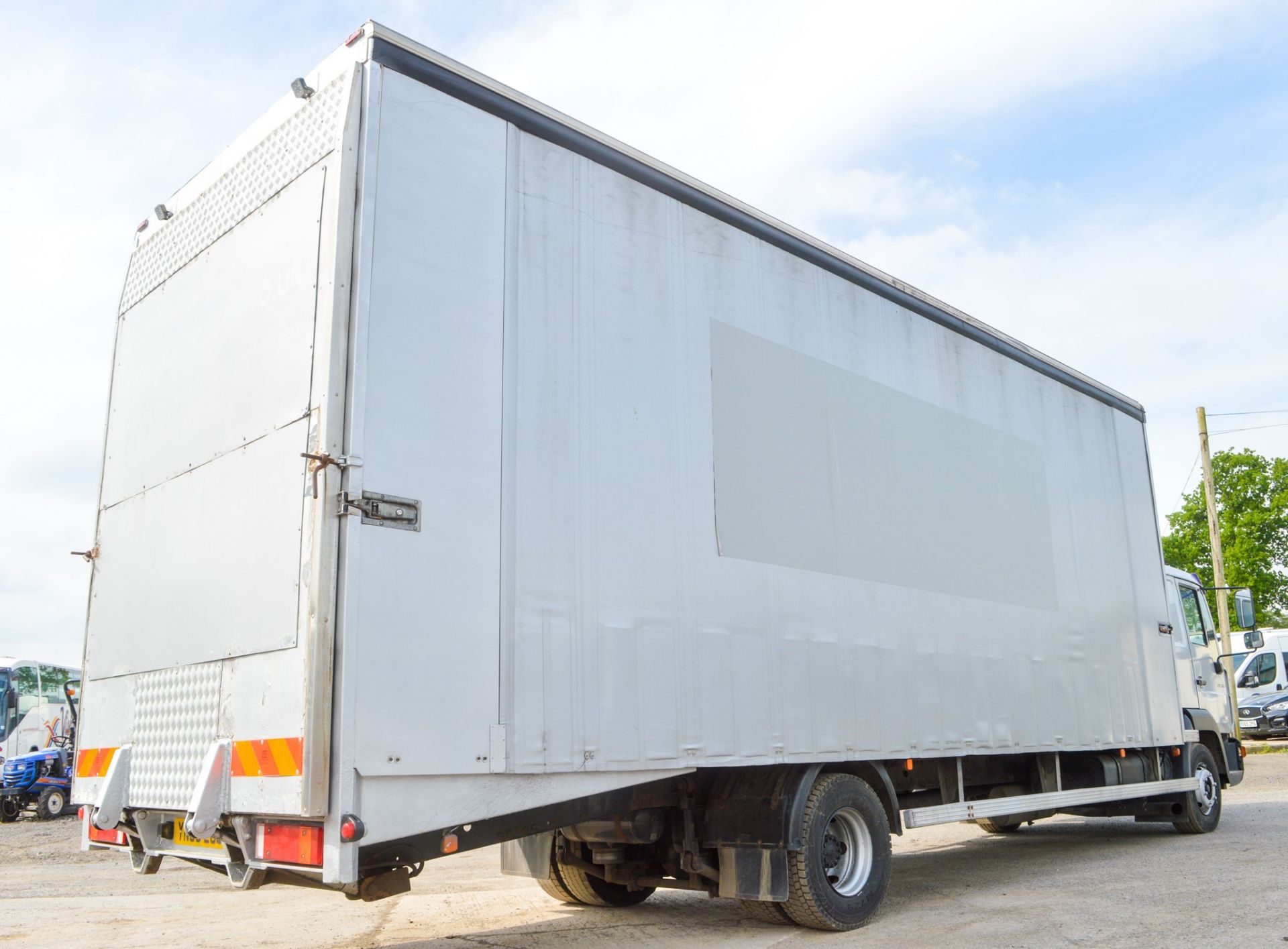 MAN 12.225 12 tonne curtain sided vehicle transporter lorry Registration Number: YN05 EGY Date of - Image 3 of 17