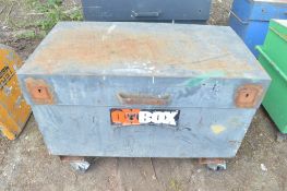 Ox Box steel tool store ** No keys locked ** A570019