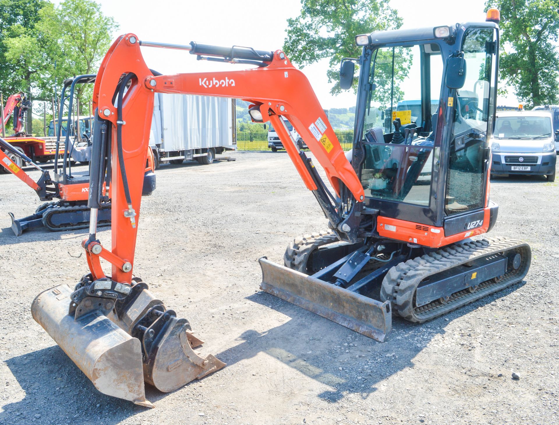 Kubota U27-4 2.7 tonne zero tail swing rubber tracked excavator Year: 2017 S/N: 60839 Recorded