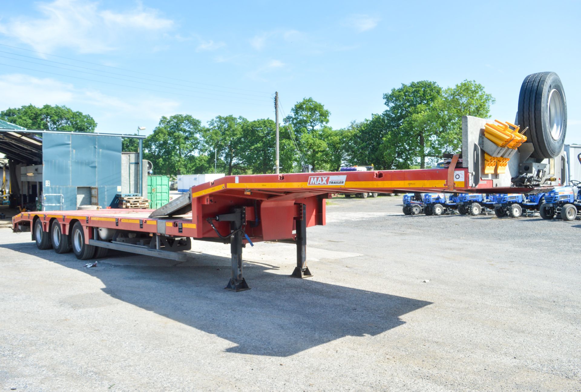 Faymonville Max tri axle step frame extendable low loader trailer Year: 2016 S/N: H99901025469 Reg - Image 4 of 12