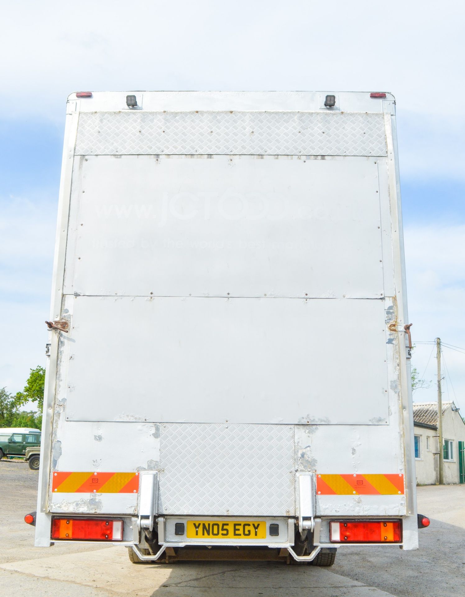 MAN 12.225 12 tonne curtain sided vehicle transporter lorry Registration Number: YN05 EGY Date of - Image 6 of 17