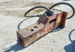 Soonan hydraulic breaker to suit 1.5 tonne excavator (Lot 20)